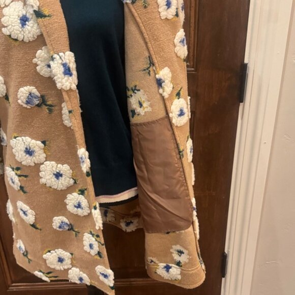 Ivy Jane Tan Floral Jacket - Picture 4 of 6